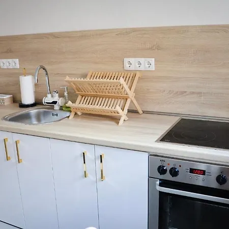 Sun Apartment *