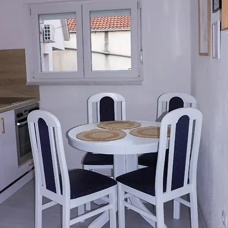 Sun-free Parking Apartamento Mostar